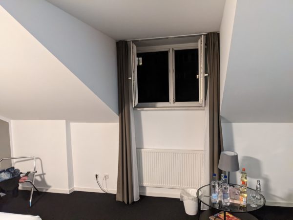 Fenster im Hotel Big Mama Zimmer 508